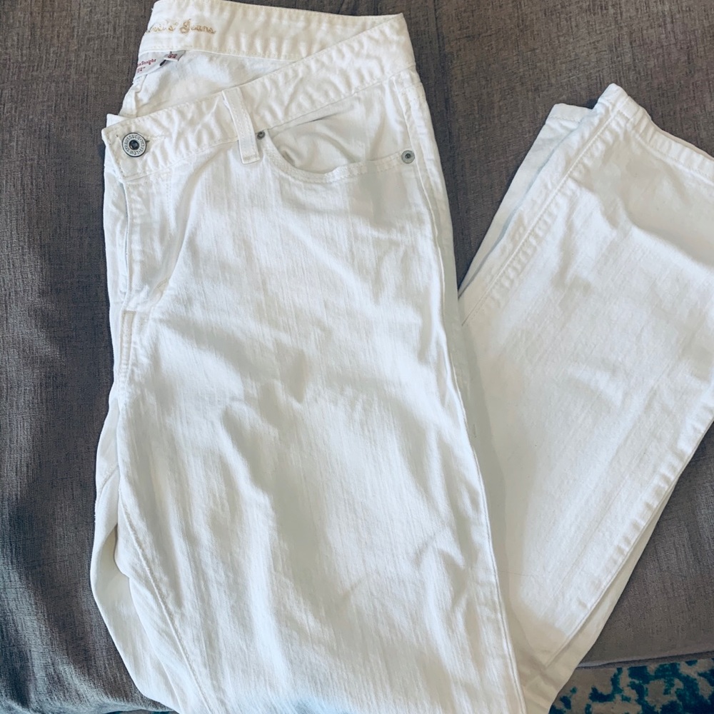 Vintage white Levi’s 552 midrise straight